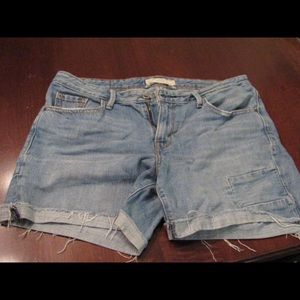 Your favorite cut off Levi’s